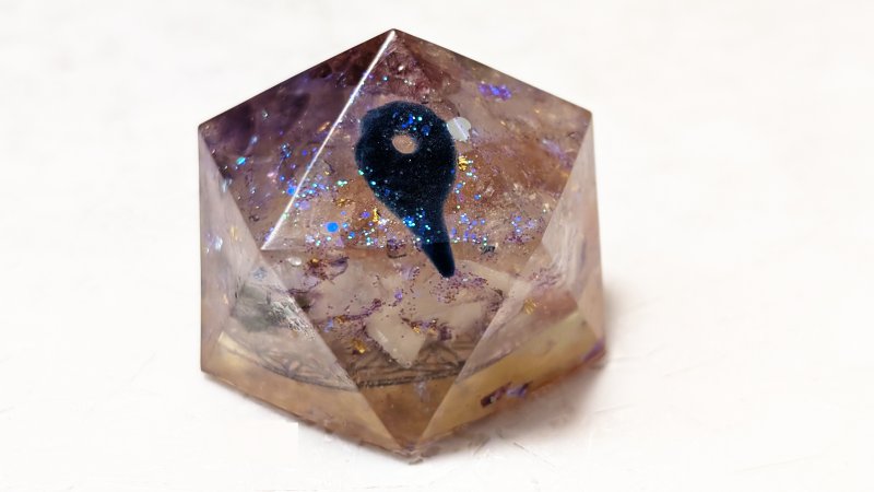 幻想の涙 ― シンボリックレジンダイス（1個）の商品画像